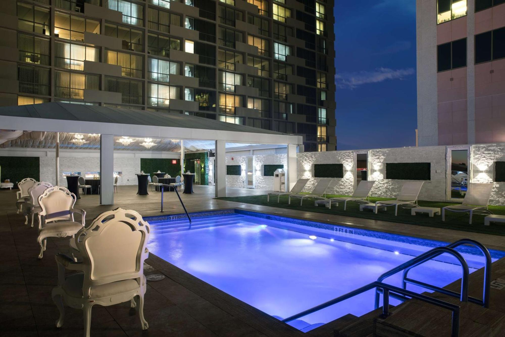 Doubletree By Hilton Hotel Tallahassee Exterior photo