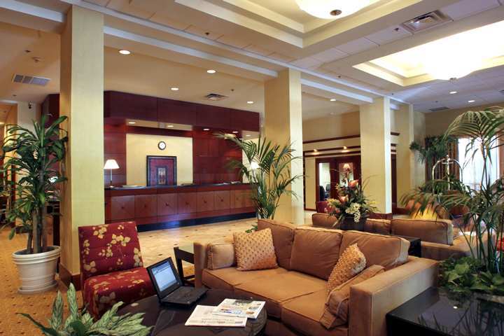 Doubletree By Hilton Hotel Tallahassee Exterior photo